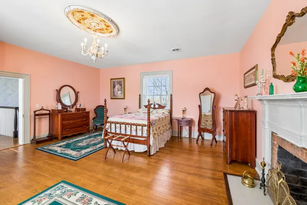 $1,320,000 | 814 Hartsville Pike, Gallatin, TN 37066