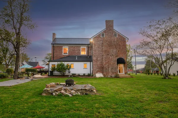 $1,320,000 | 814 Hartsville Pike, Gallatin, TN 37066