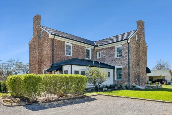 $1,320,000 | 814 Hartsville Pike, Gallatin, TN 37066