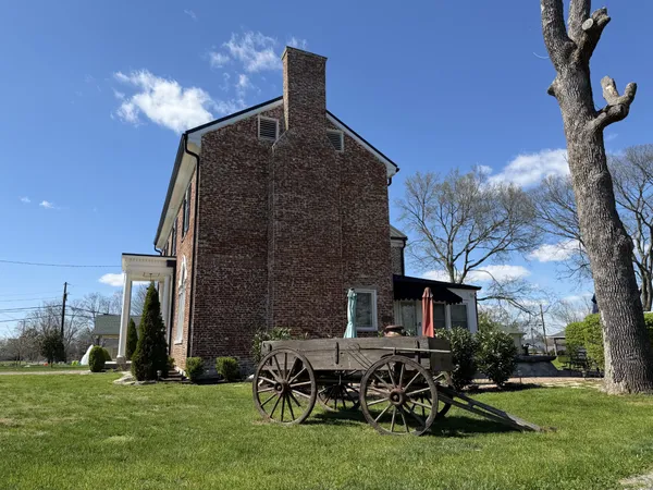 $1,320,000 | 814 Hartsville Pike, Gallatin, TN 37066