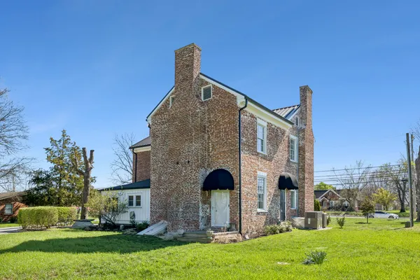 $1,320,000 | 814 Hartsville Pike, Gallatin, TN 37066