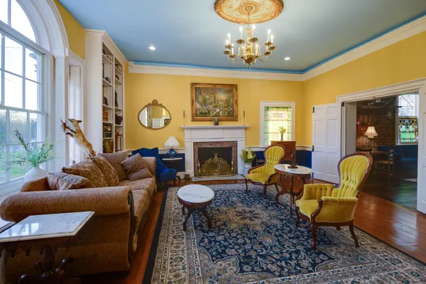 $1,320,000 | 814 Hartsville Pike, Gallatin, TN 37066