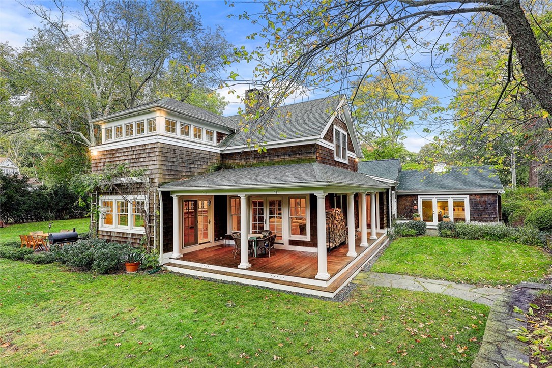 Magnificent Nantucket Style Colonial Retored in 1998