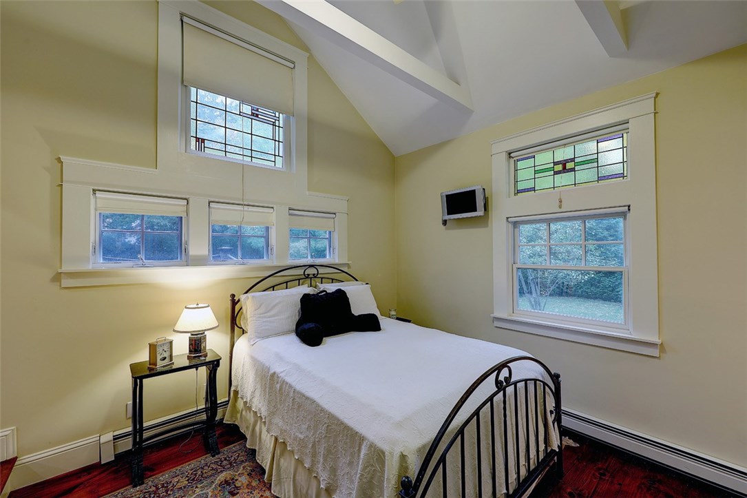 83 Rumstick Road Barrington, RI 02806 - Photo 16 of 28 First Floor Guest Suite with HIgh Ceilings and Private Bath