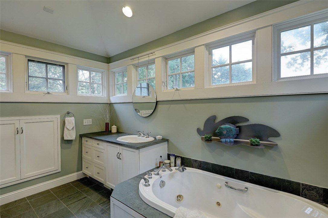 83 Rumstick Road Barrington, RI 02806 - Photo 22 of 28 Transom Windows and Built in Towel Storage