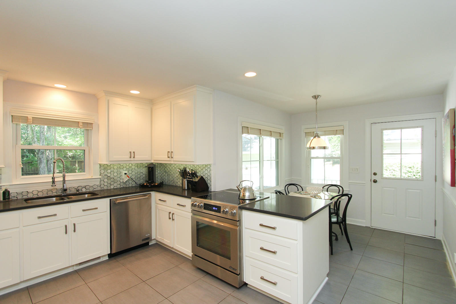 719 Milldenhall Road Mount Pleasant, SC 29464 - Photo 10 of 30 IMG_1424