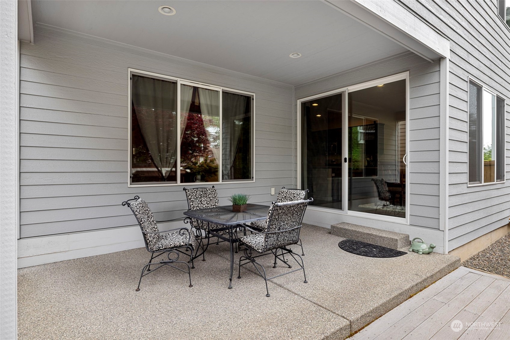 9229 5th Drive Southeast Everett, WA 98208 - Photo 29 of 33 a view of a outdoor seating area with furniture