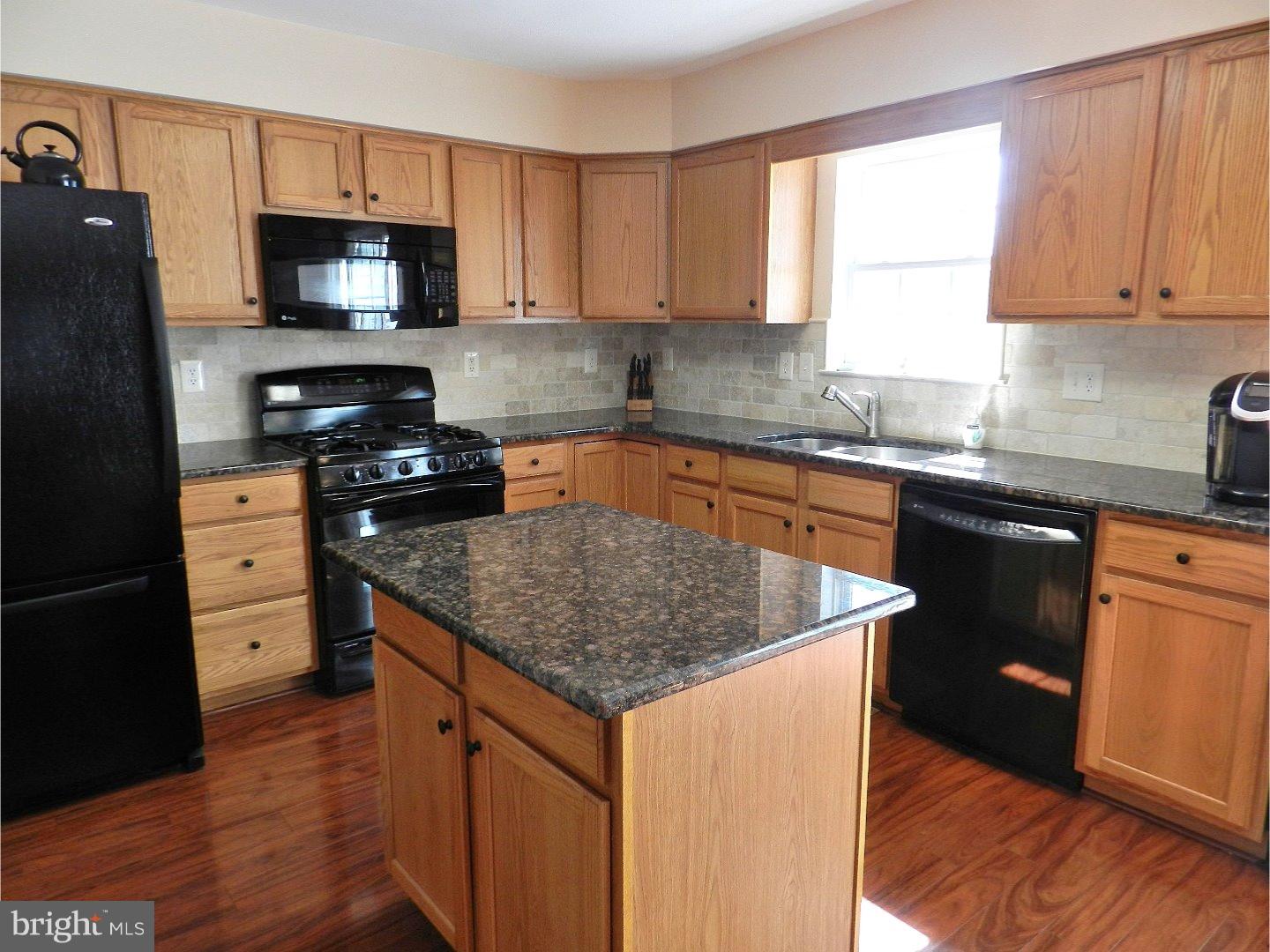 23 Stone Ridge Drive Mickleton, NJ 08056 - Photo 6 of 25 Kitchen