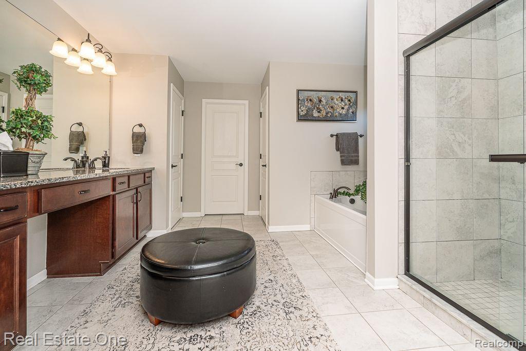 2098 Logan Drive Rochester, MI 48309 - Photo 19 of 36