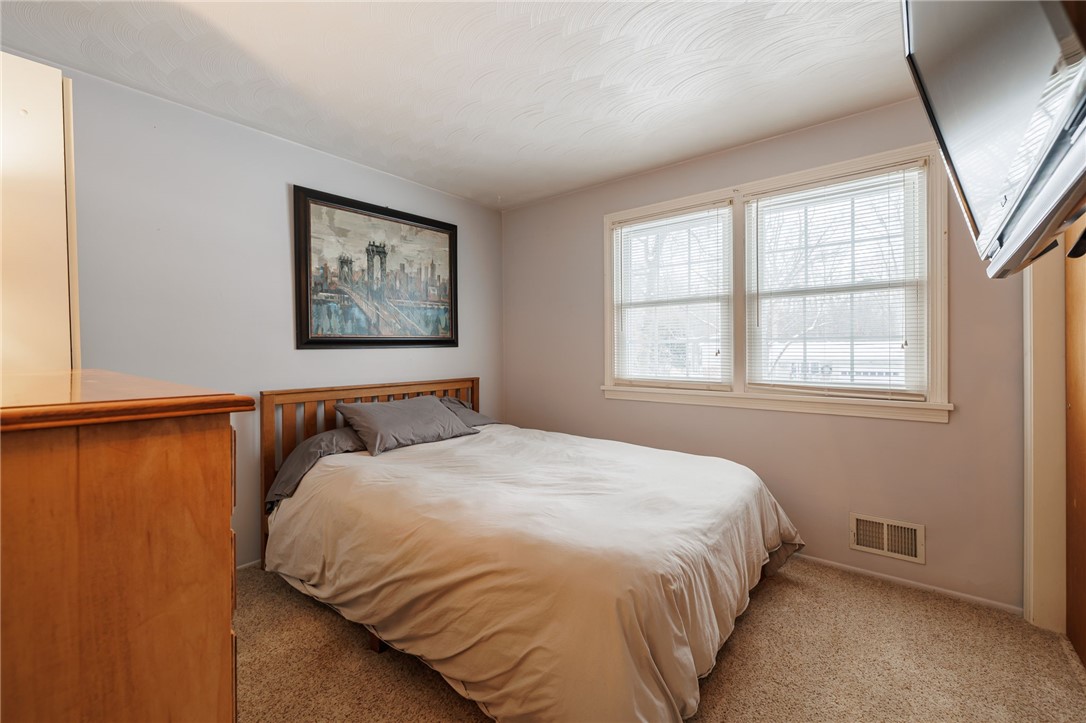 40 Crystal Spring Lane Perinton, NY 14450 - Photo 20 of 33 Bedroom 3