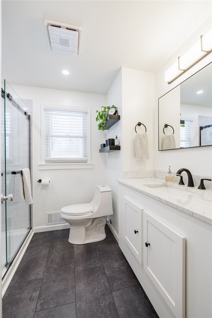 40 Crystal Spring Lane Perinton, NY 14450 - Photo 22 of 33 Full Bath