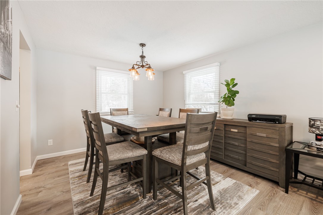 40 Crystal Spring Lane Perinton, NY 14450 - Photo 6 of 33 Dining