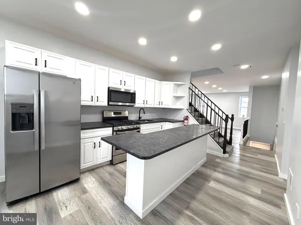 $2,600 | 330 North 2nd Street, Unit B, Camden, NJ 08102