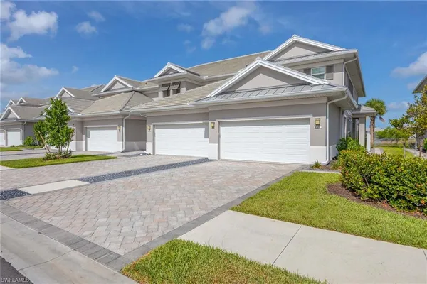 $7,500 | 201 Indies Drive East, Unit 102, Naples, FL 34114