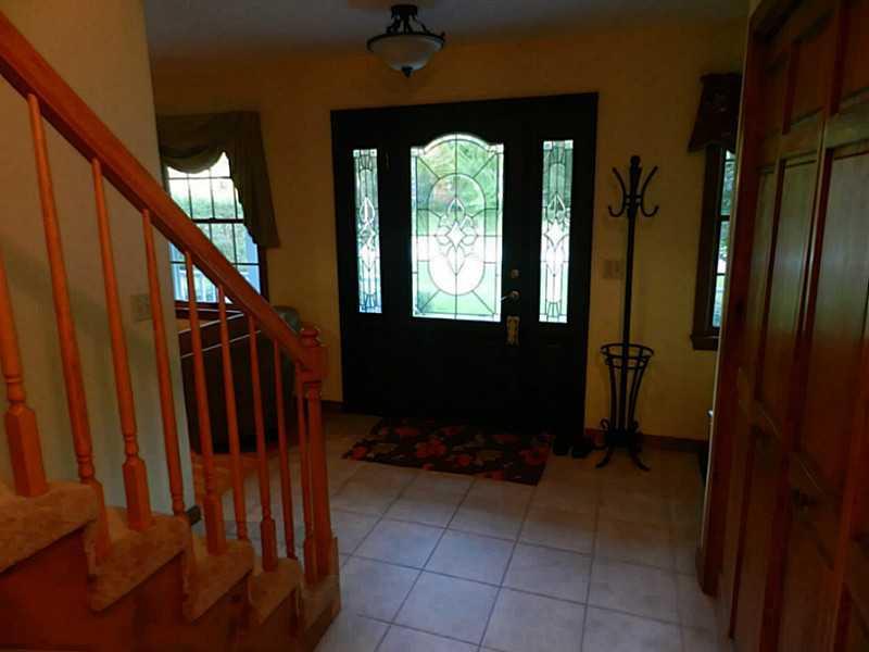 14 Silver Ridge Road Veazie, ME 04401 - Photo 16 of 35 Foyer.