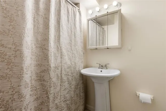 $249,900 | 4324 East 108th Street, Kansas City, MO 64137