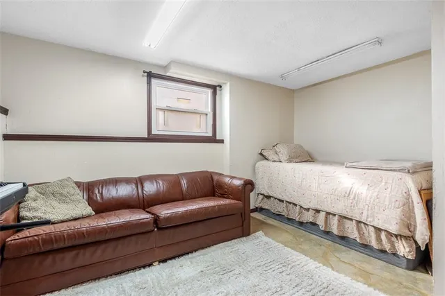 $249,900 | 4324 East 108th Street, Kansas City, MO 64137