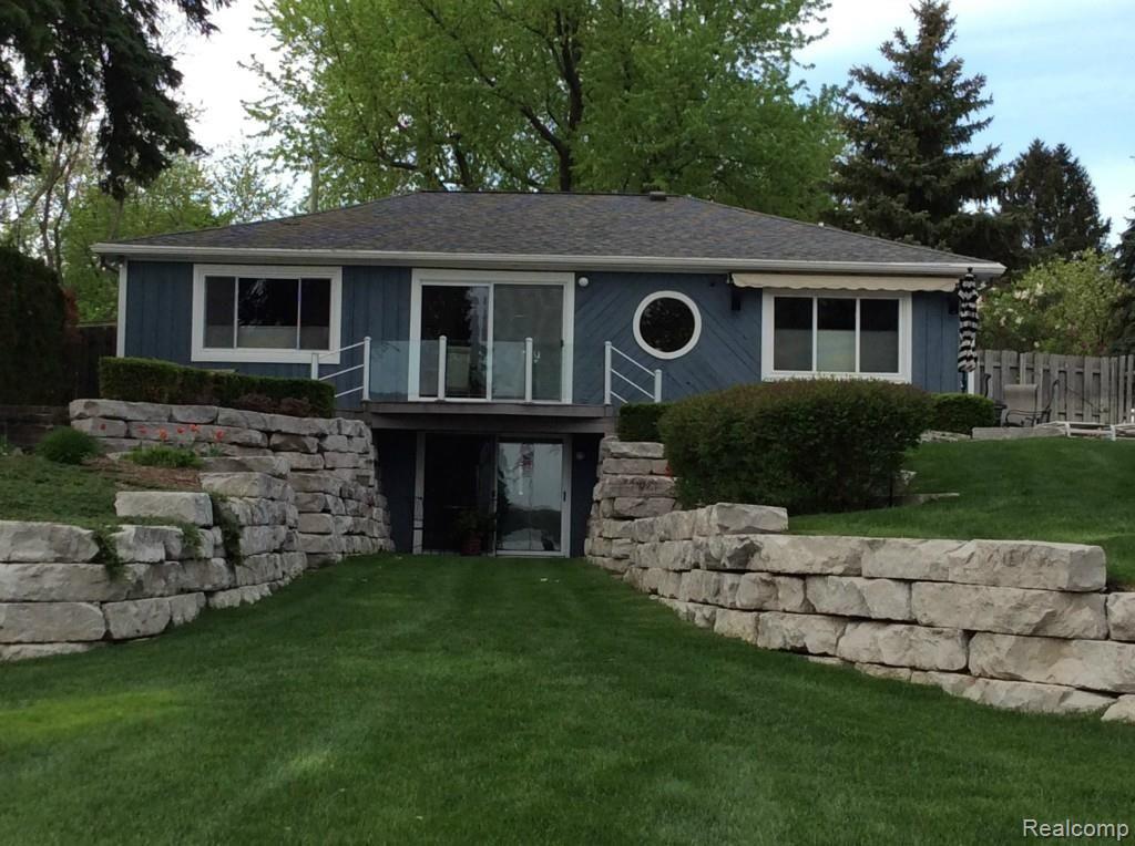 3385 Mann Road Clarkston, MI 48346 - Photo 1 of 6 1.jpg