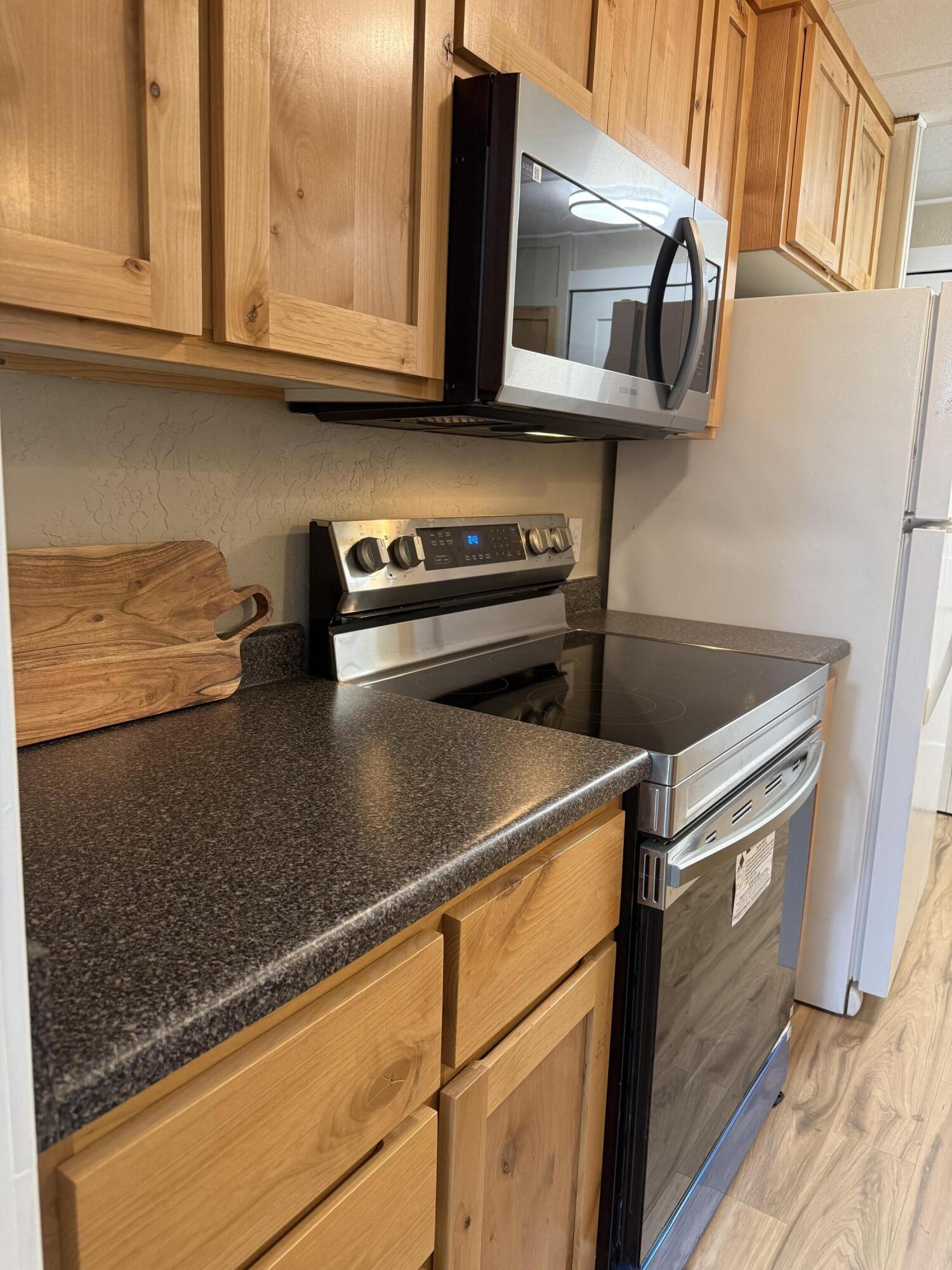 355 Colver Road, Unit 48 Talent, OR 97540 - Photo 17 of 30