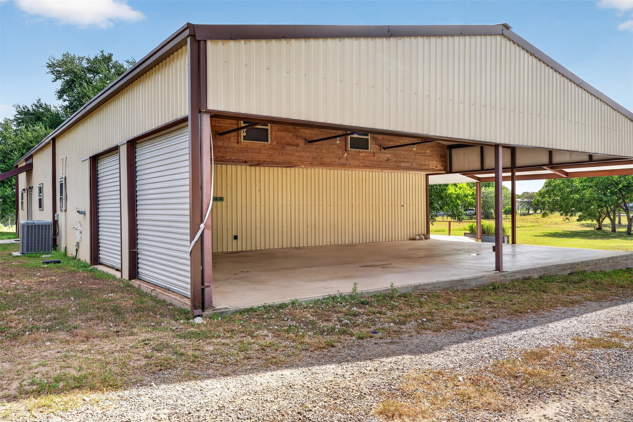 3961 Clay Crk Road Brenham, TX 77833 - Photo 29 of 32 Gallery Image 29
