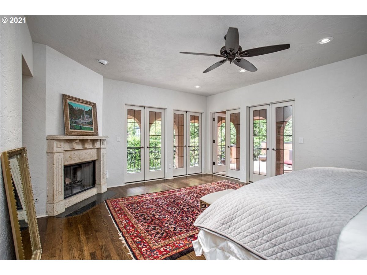 11745 South Riverwood Road Portland, OR 97219 - Photo 15 of 32 Gallery Image 15