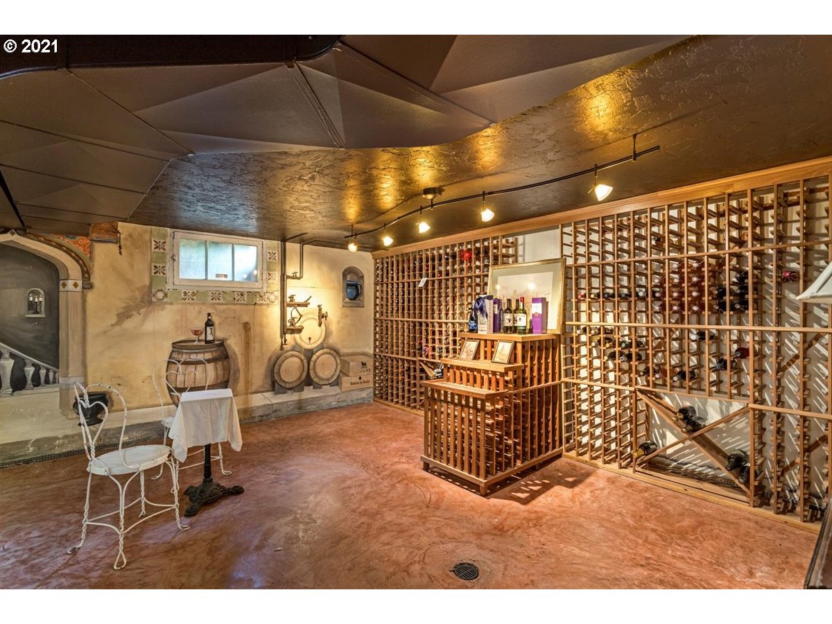 11745 South Riverwood Road Portland, OR 97219 - Photo 26 of 32 Gallery Image 26