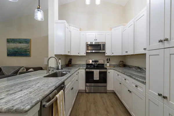 $284,900 | 10000 Southwest 52nd Avenue, Unit 60, Gainesville, FL 32608