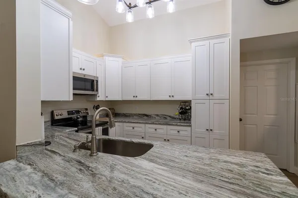 $284,900 | 10000 Southwest 52nd Avenue, Unit 60, Gainesville, FL 32608