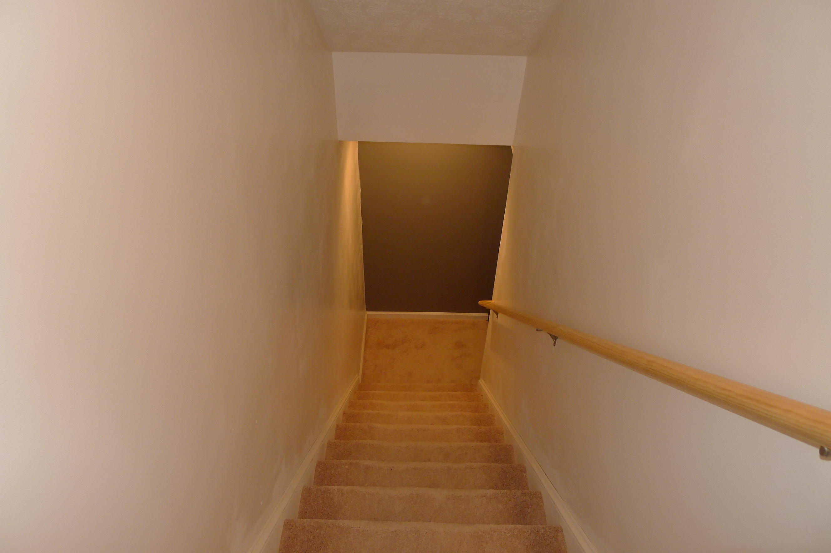 2850 Green Ridge Road Northwest Roanoke, VA 24019 - Photo 12 of 30 a view of a hallway