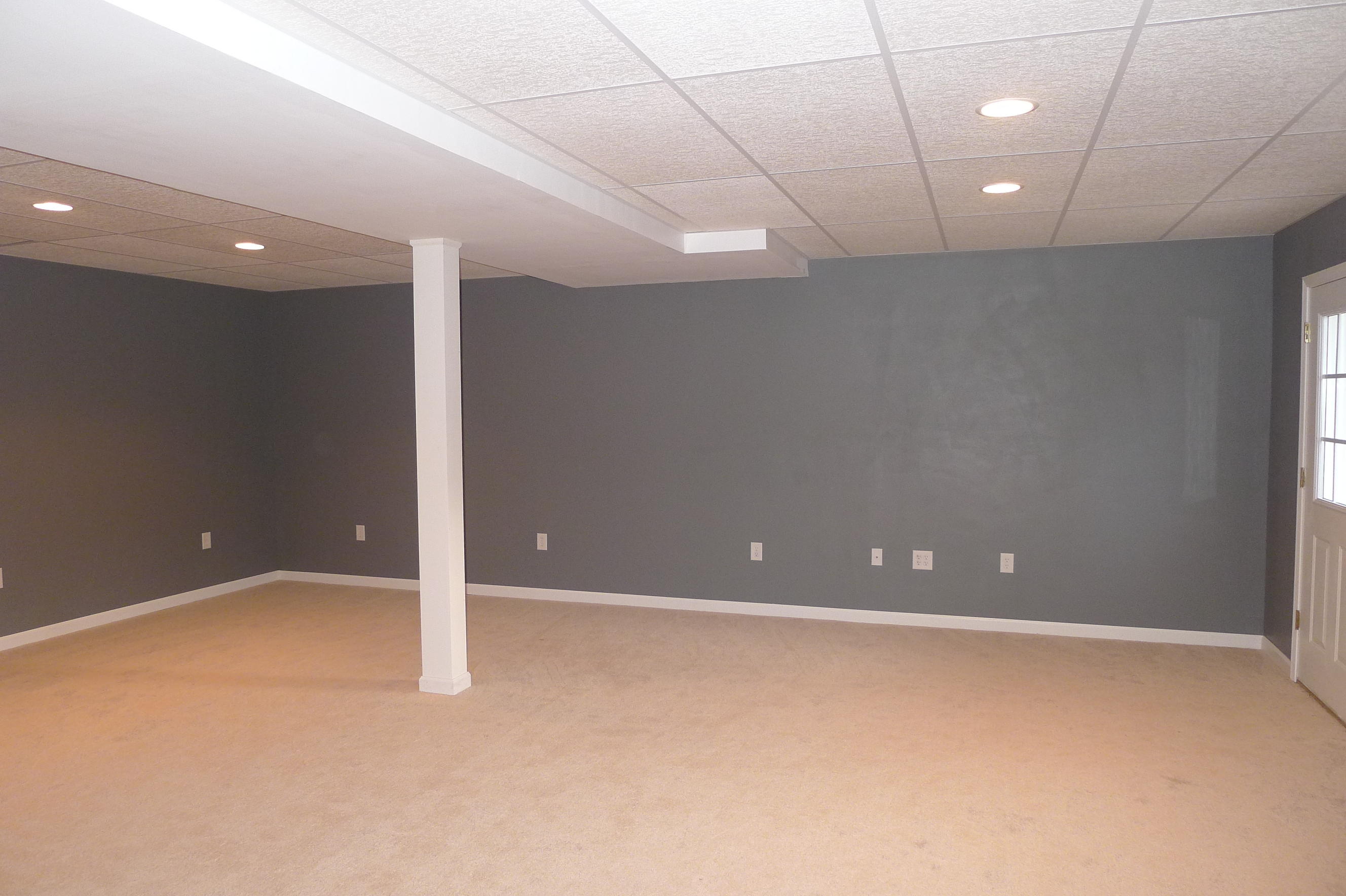 2850 Green Ridge Road Northwest Roanoke, VA 24019 - Photo 14 of 30 an empty room
