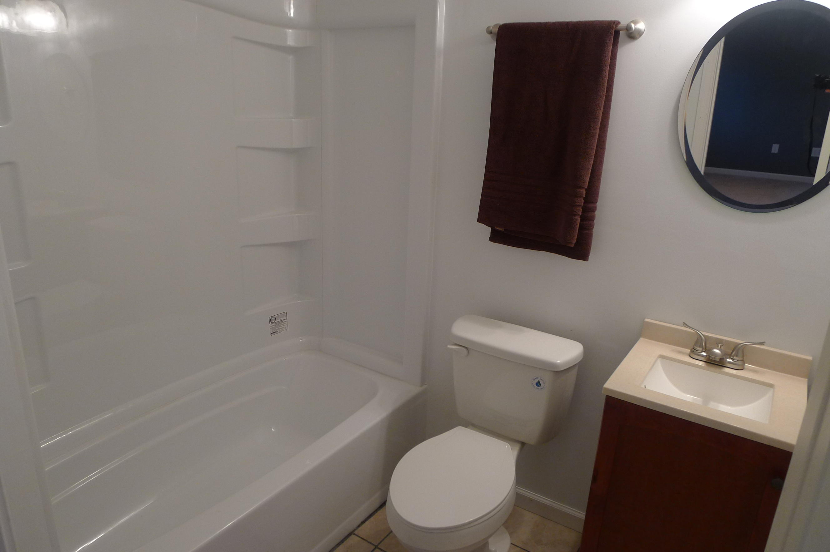 2850 Green Ridge Road Northwest Roanoke, VA 24019 - Photo 16 of 30 a bathroom with a toilet and a bathtub