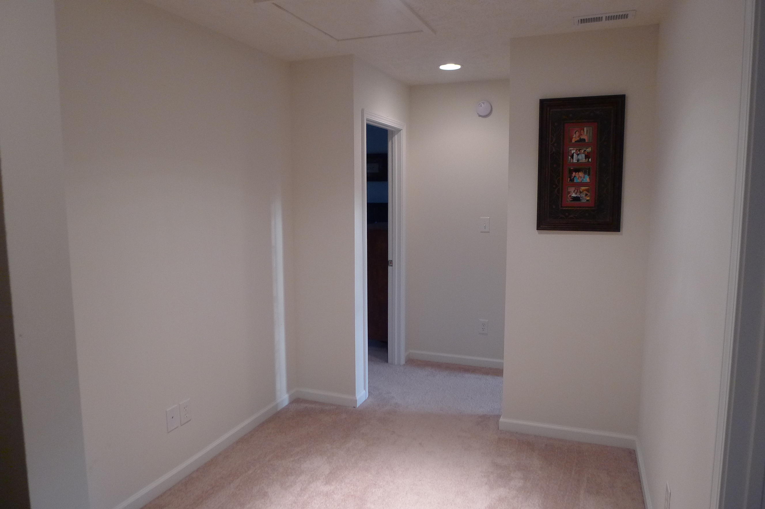 2850 Green Ridge Road Northwest Roanoke, VA 24019 - Photo 19 of 30 a view of a hallway
