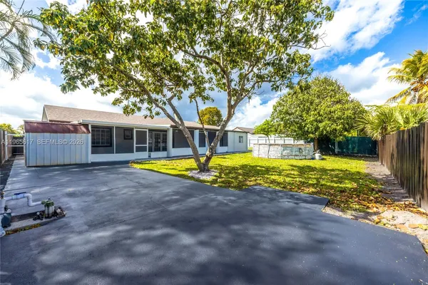 $3,800 | 19541 Northwest 57th Court, Hialeah, FL 33015