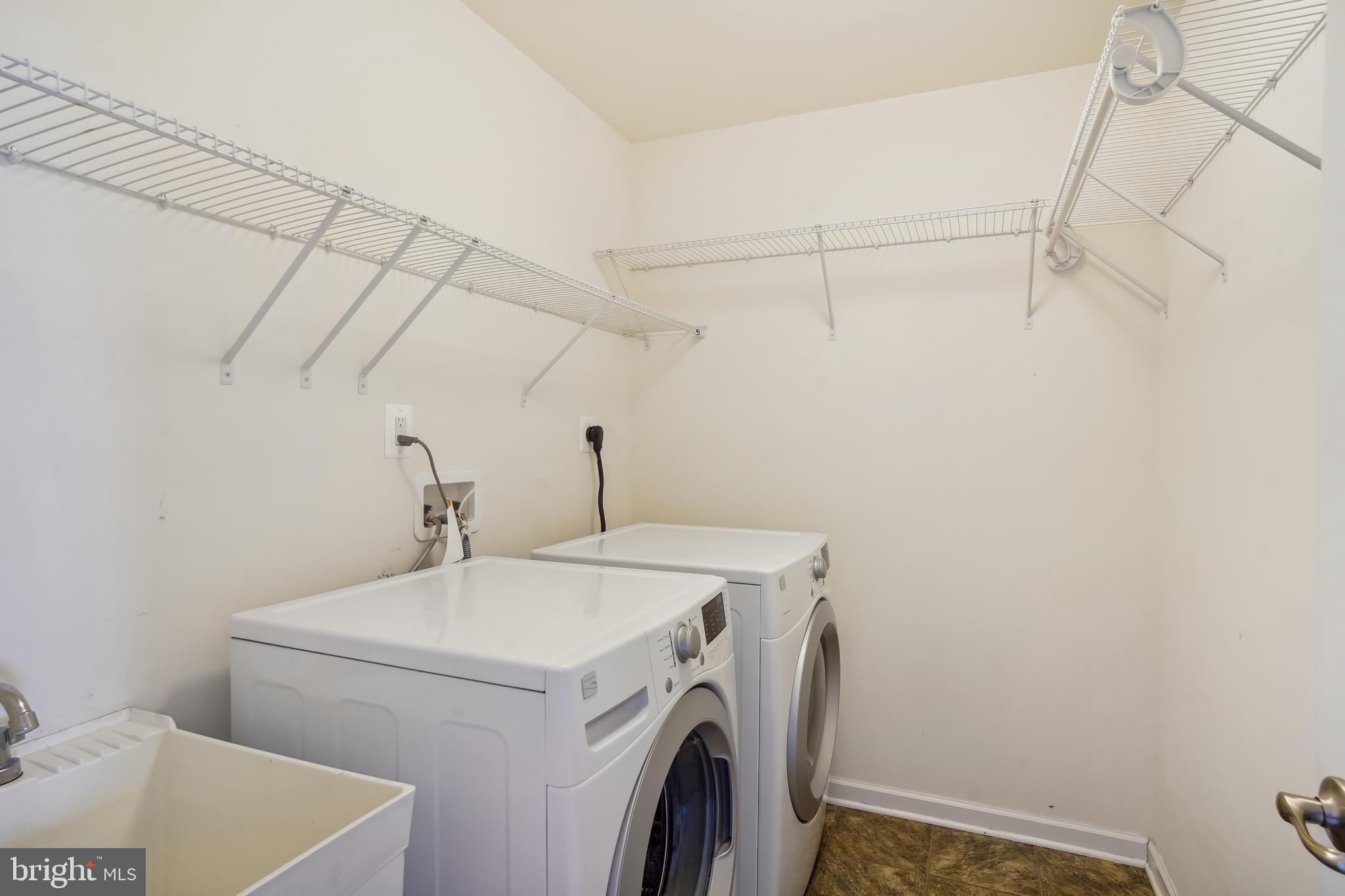 5934 Jefferson Commons Way Frederick, MD 21703 - Photo 20 of 27 a utility room with dryer and washer