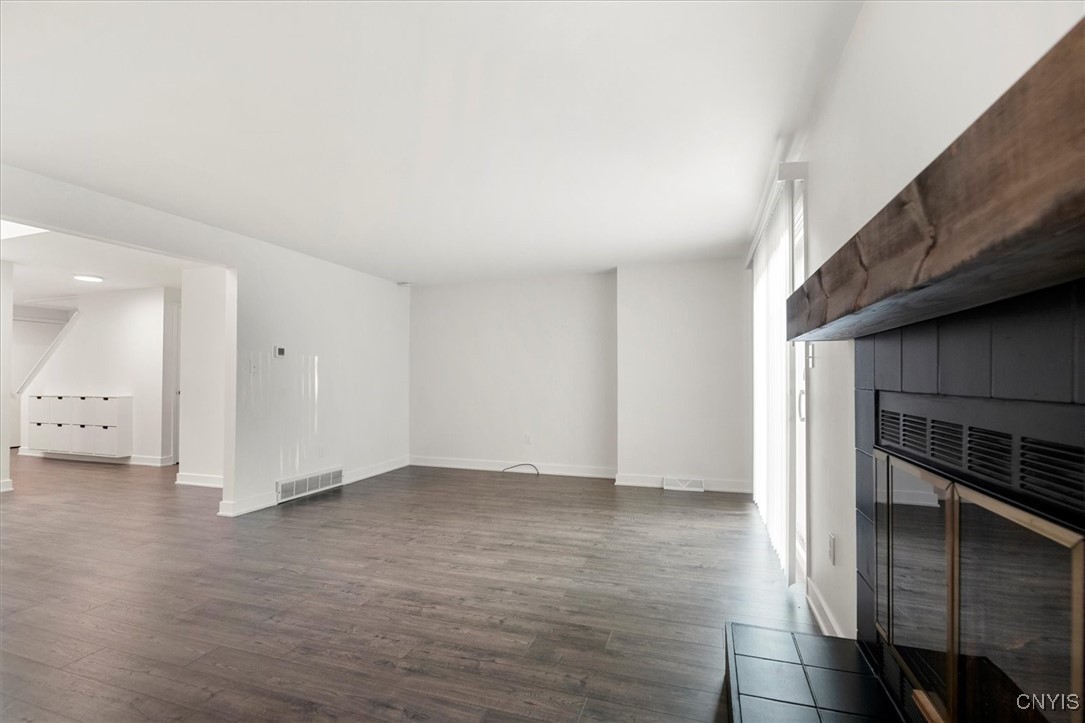 6119 Diffin Road Cicero, NY 13039 - Photo 13 of 30