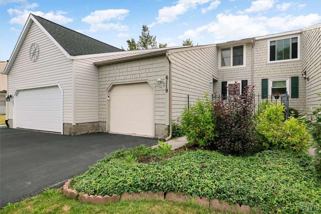 6119 Diffin Road Cicero, NY 13039 - Photo 2 of 30