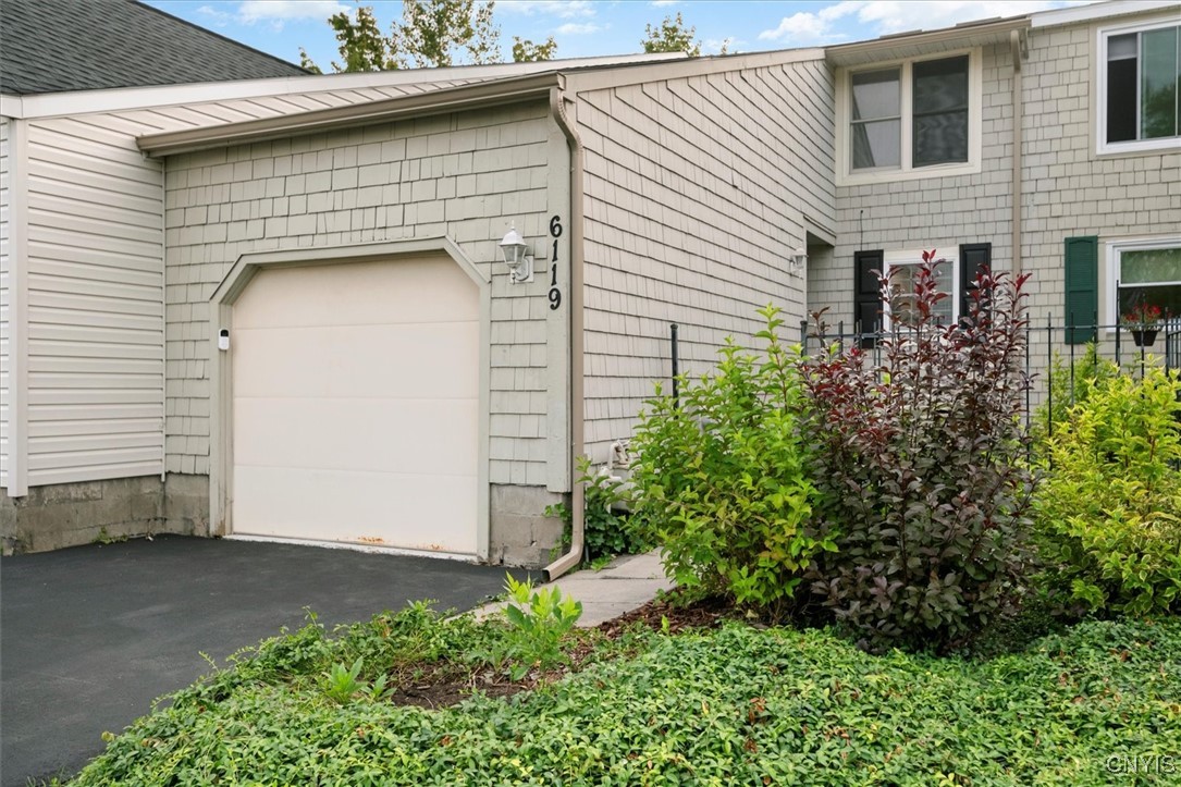 6119 Diffin Road Cicero, NY 13039 - Photo 3 of 30