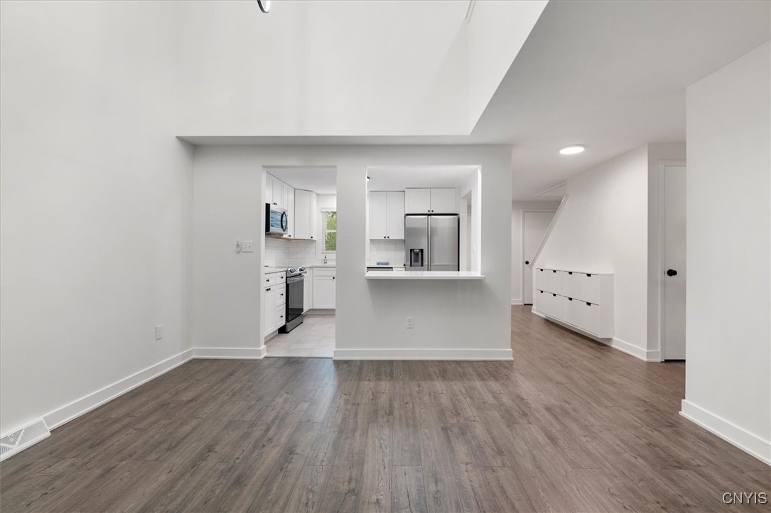 6119 Diffin Road Cicero, NY 13039 - Photo 8 of 30