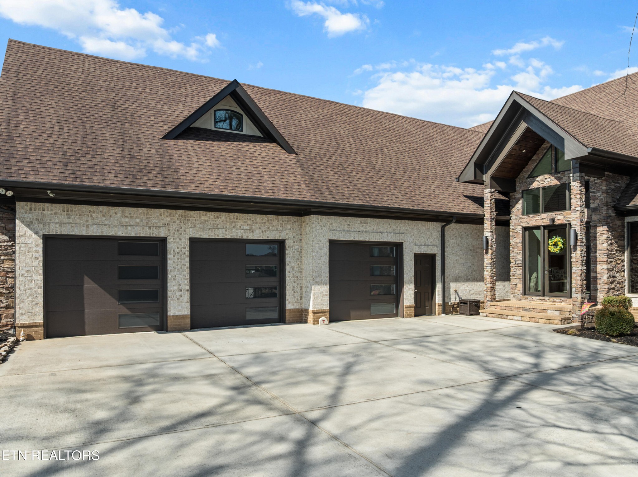 3702 Promontory Point Louisville, TN 37777 - Photo 56 of 60 a view of a house with a yard