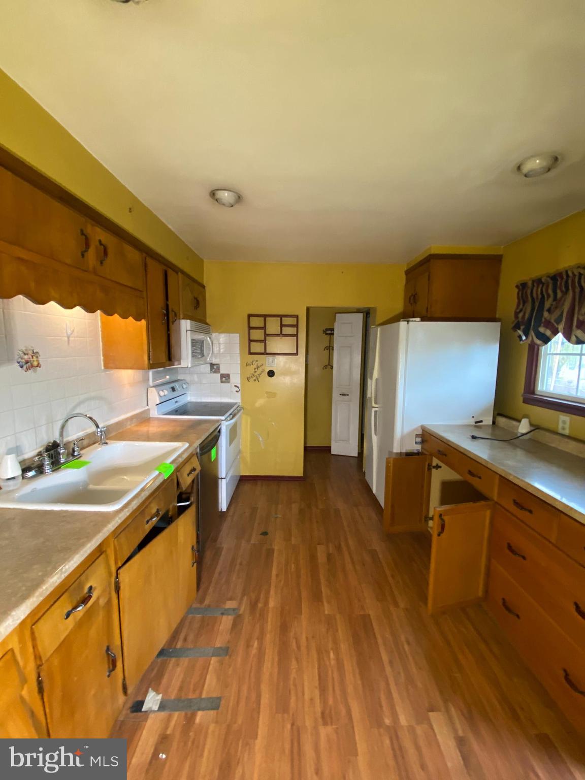 209 Yorkshire Road Fairless Hills, PA 19030 - Photo 10 of 25 Gallery Image 10