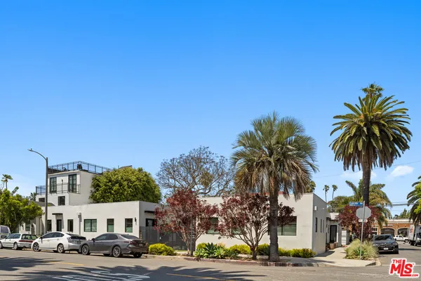$2,499 | 1325 Cabrillo Avenue, Unit 3, Venice, CA 90291