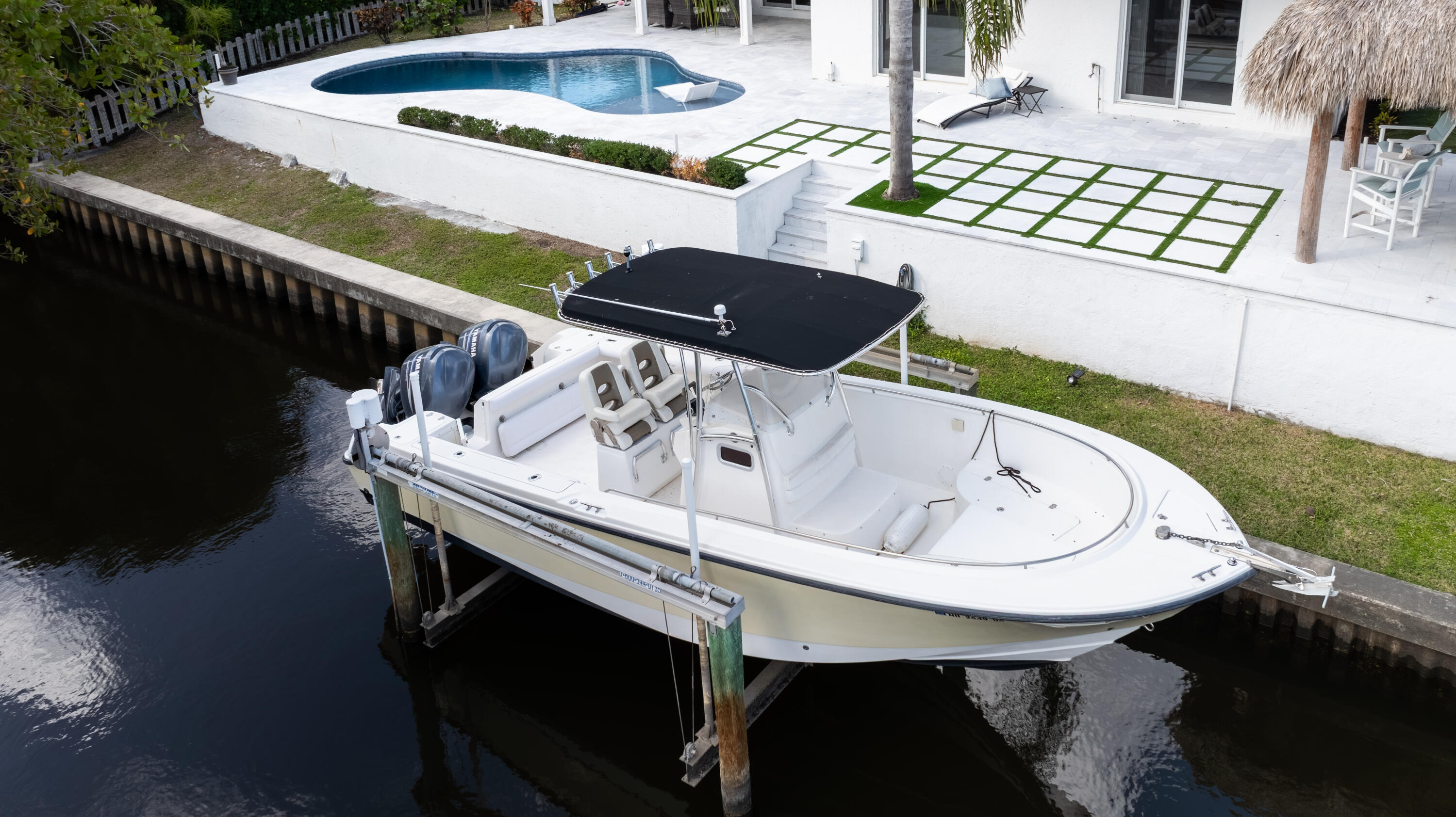 9524 Southeast Cove Point Street Jupiter, FL 33469 - Photo 29 of 35 a view of balcony with furniture