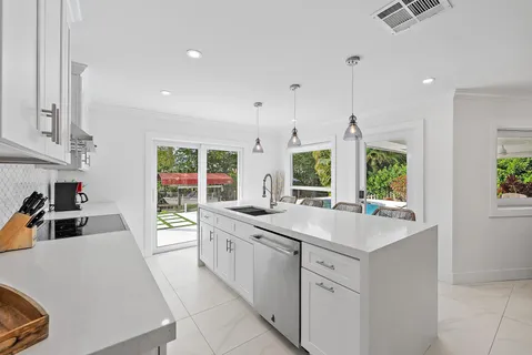$2,095,000 | 9524 Southeast Cove Point Street, Jupiter, FL 33469