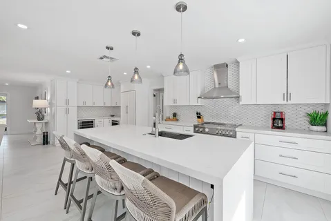 $2,095,000 | 9524 Southeast Cove Point Street, Jupiter, FL 33469