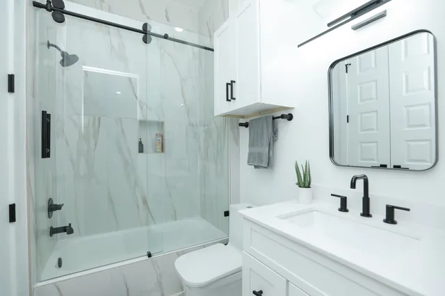 $6,500 | 5704 Fairdale Lane, Unit B, Houston, TX 77057