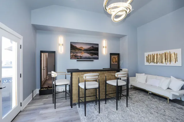 $6,500 | 5704 Fairdale Lane, Unit B, Houston, TX 77057