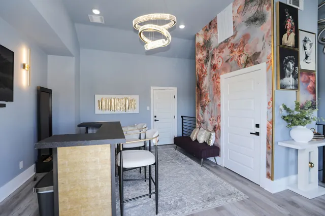 $6,500 | 5704 Fairdale Lane, Unit B, Houston, TX 77057