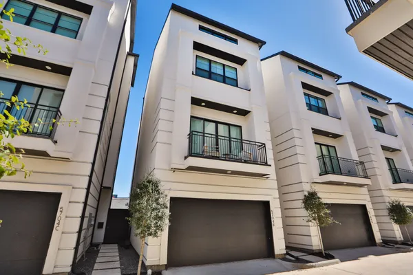 $6,500 | 5704 Fairdale Lane, Unit B, Houston, TX 77057