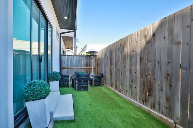 $6,500 | 5704 Fairdale Lane, Unit B, Houston, TX 77057