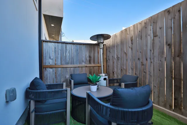 $6,500 | 5704 Fairdale Lane, Unit B, Houston, TX 77057